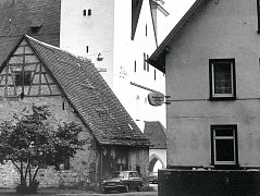 Altes Haus neben Gasthaus Rose