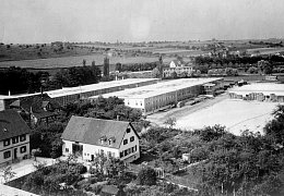 Blick über Steiff auf Brücke und das leere Bühl