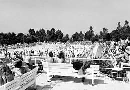 Gut besuchtes Bergbad