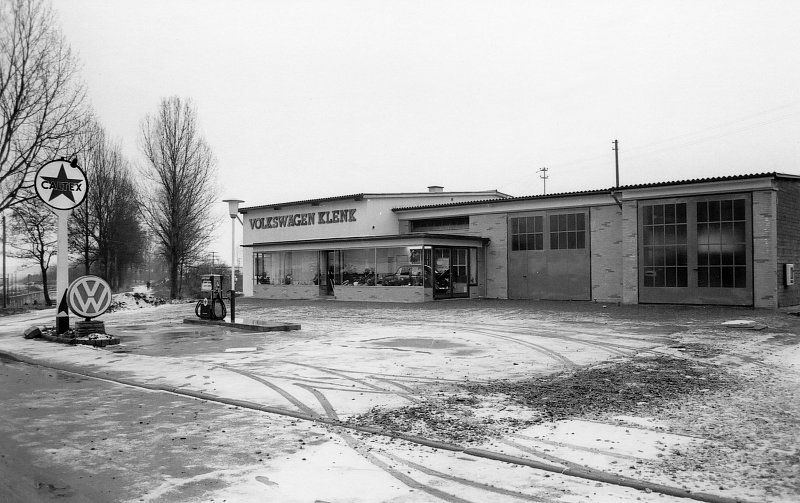 Ansicht Nord mit Tankstelle und Eingang - Bild 1 von 7