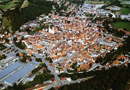 Schrägluftaufnahme in Farbe von 1979