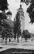 Nördlicher Kirchplatz vor Grabenschule