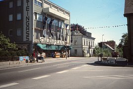 Neu erbauter Steingass in voller Pracht