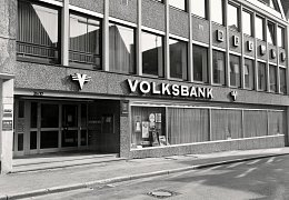 Die neue Volksbank im Waschbetonlook