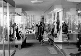 Innenansichten von Betten und Stoffe Baader