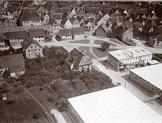 Vogelblick auf Schwibbogenplatz und Steiffeingang