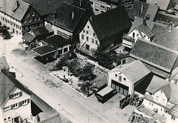 Blick auf das Autohaus Strauß in der Lederstraße