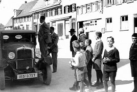 Oldtimer auf dem Rathausplatz