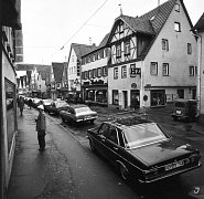 Geschäfte der mittleren Marktstraße rechts