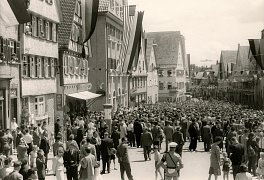 Feier zum Steiff Jubiläum auf dem Rathausplatz