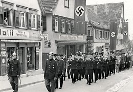 Kinderfestumzug in der unteren Marktstraße