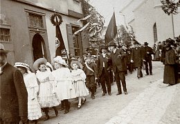Kinderfestzug in den oberen Geißenmarkt