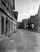 Blick in die leere Marktstraße von 1945