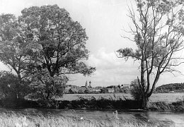 Brenzidylle mit Blick auf die Stadt