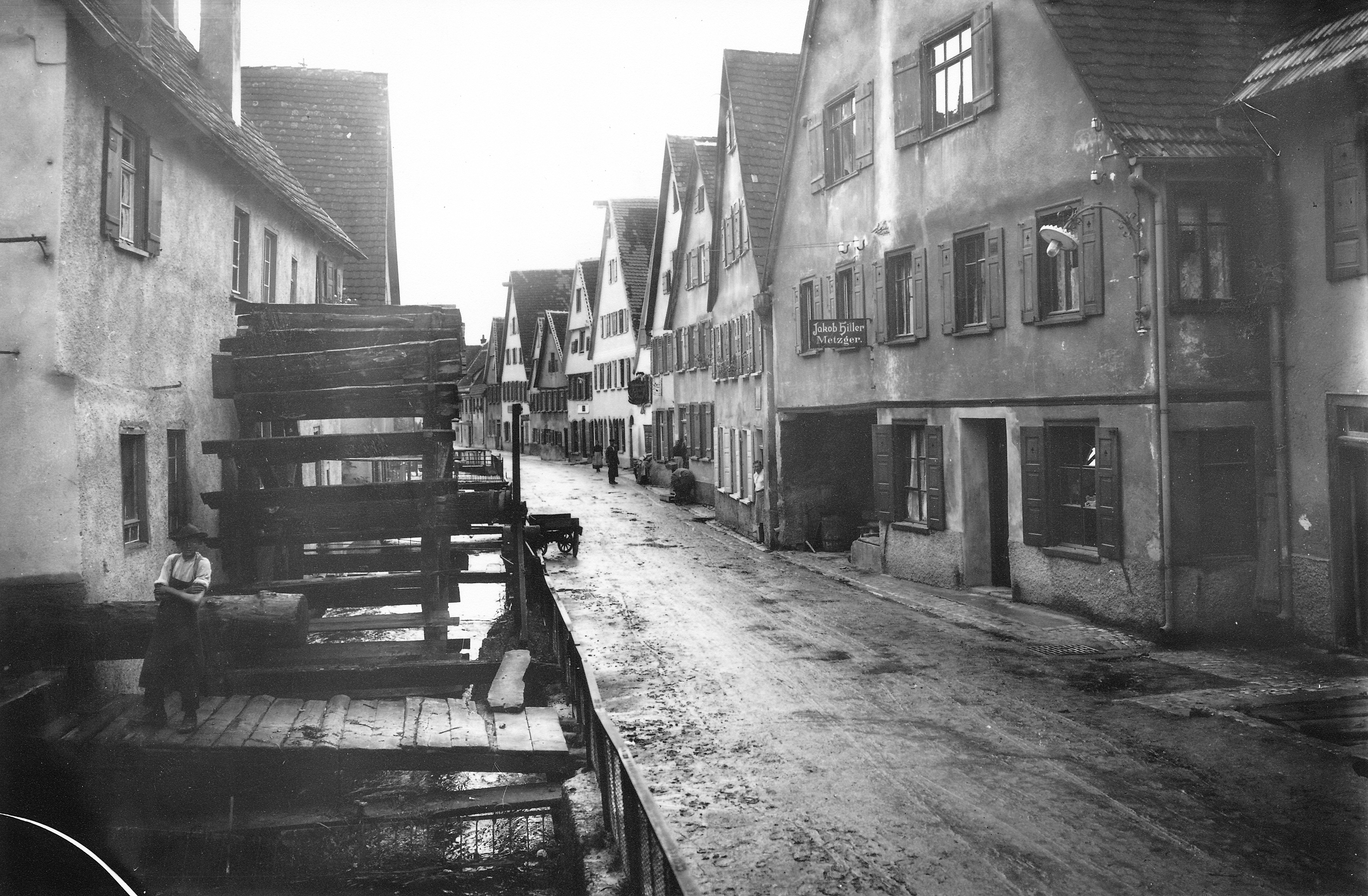 1910