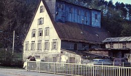 Spitalmühle mit selten gesehenem Müller davor
