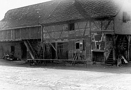 Rückseite des Spitalstadel vor Farrenstall