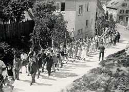 Kinderfestumzug Anfang Weinbergstraße
