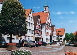 Fahren und Parken am Rathausplatz