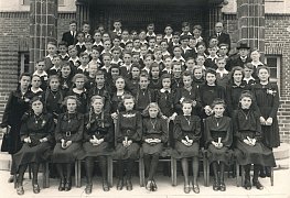 Konfirmationsklasse aus dem Jahr 1949